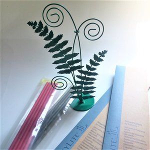 PartyLite SmartScents Green Metal Fern Holder Retired & 10 Scent Sticks Insense